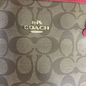 Coach Small-mid Tote Bag. Gently Used