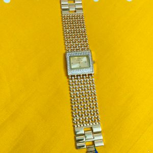 So Nice Golden Colour Watch