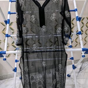 Luchnowi Kurti