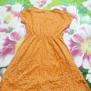 Mustard Printed Gathered Dress 👗