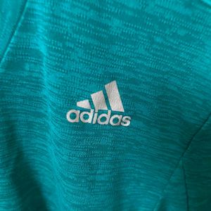 Adidas TSHIRT