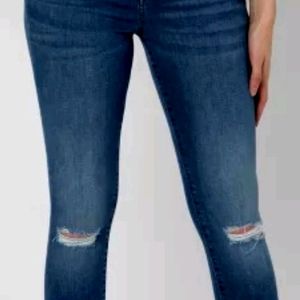 Blue Torn Stretchable Jeans For Women