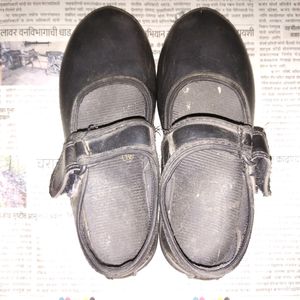 V.I.P. Girls School Shoe