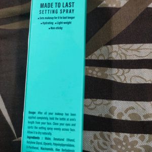 Lakme Absolute Setting Spray