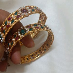 Pearl Kundan Bangles