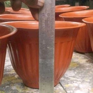 4 Flower Pots