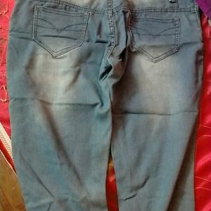 Blue Denim Capri Jeans