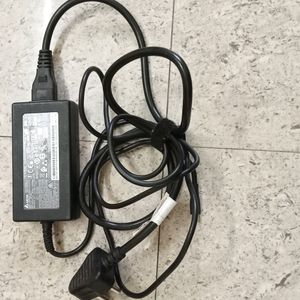 LAPTOP CHARGER NEW AND ORIGINAL