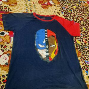 Marvel AVENGERS Tshirt