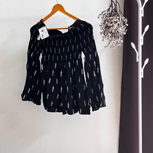 New Black Cotton Offshoulder Top