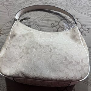 Coach handbag - Shoulder Bag -79% Off