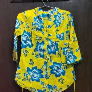 yellow and blue shirt women