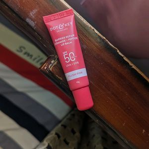 Dot & Key SPF 50 PA+++ Lipbalm Shade:Plush Pink