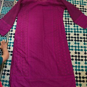 Chikinkari Straight Kurti