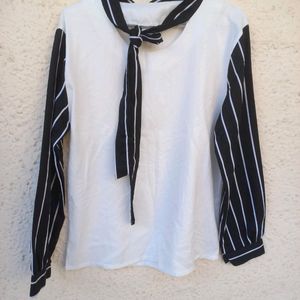 Women White Top Size M