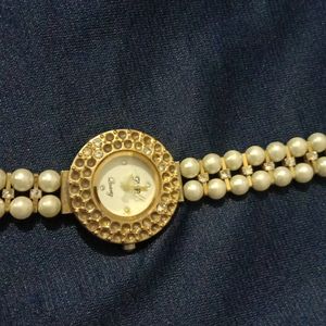 Beautiful Pearl Watch