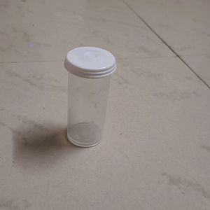 20 Small Containers Make Offers