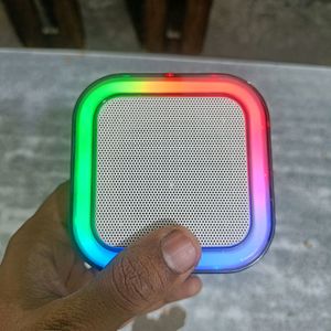 WIRELESS  BLUETOOTH SPEAKERWIRELESS KARAOK