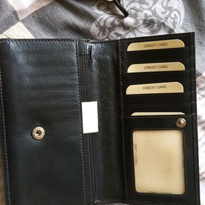 This Is The Pure Leather Purse For Women