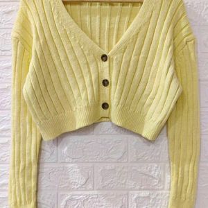 Yellow cardigan💛✨