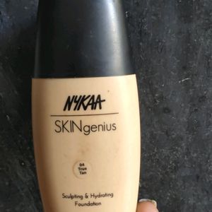 NYKAA Foundation Skin Genius