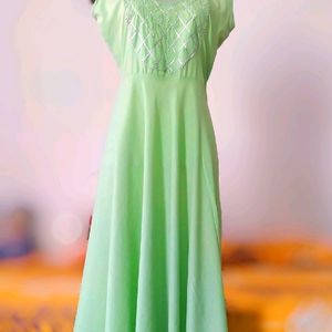 🆕 Green Cotton Gown With Free Organza Shrug