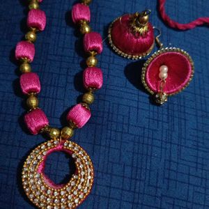 Jwellery Set Of Pink Thread