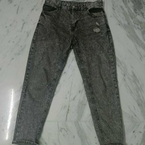 Mom Fit Denim Branded Jeans For Women