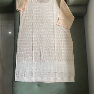 Lucknowi Chikan Kari Kurti Set