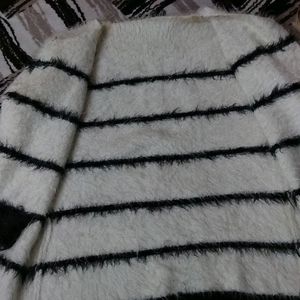 Beautiful Woolen Shrug