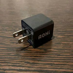 AOHI Magcube 30W PD Mini Charger rapidly