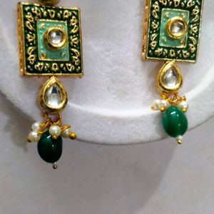 Green Choker Set