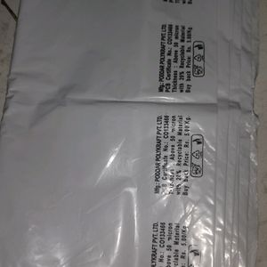 15 Shipping Bag And 5 Shippin Label