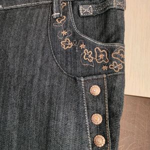 New Jeans With Tag