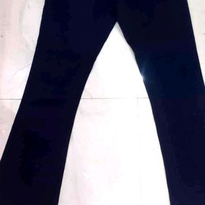 Skin Fit Navy Blue Belbotom Jeans 💙