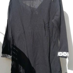 Black Kurti