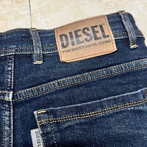 Diesel 32 Jeans Straight Fit