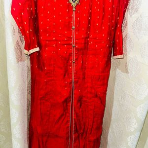 Red Kurti