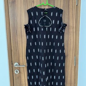 Black Kurta With Pearl Sleeve And Neck Design