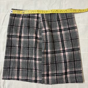 Korean Black & Grey Checkered Skirt