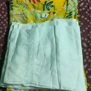 beautiful Delhi mein mix colour kurti pant set