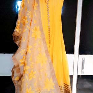 Long Kurti With Embroidery Dupatta