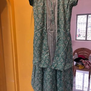 Lux Green Kurtha