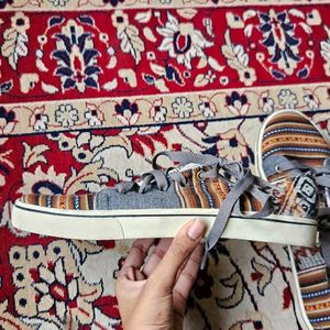 Multicolor Printed Canvas Shoe