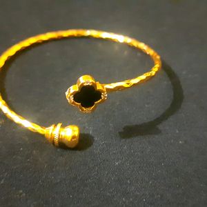 Clover Bracelet