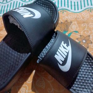 Men Black Nike Slider