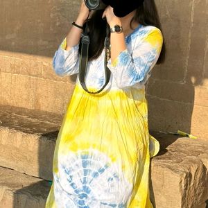 Dye Blue/yellow Chikankari Kurti