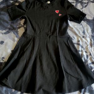 H&M : Black Tshirt dress With Hearts 😍