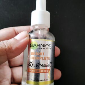 Garnier Bright Complete 30x Vitamin C Booster Serum