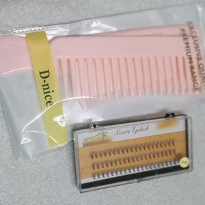 Set Of 5 Combs With Aesthetic Eyelashes Box